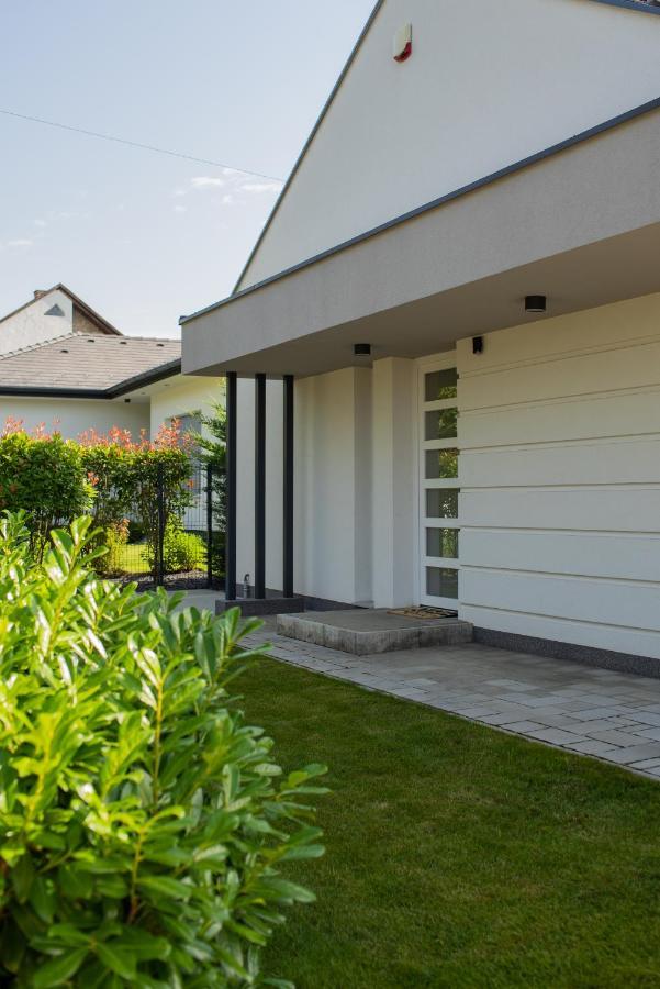 Twins Apartman Heviz Ngoại thất bức ảnh