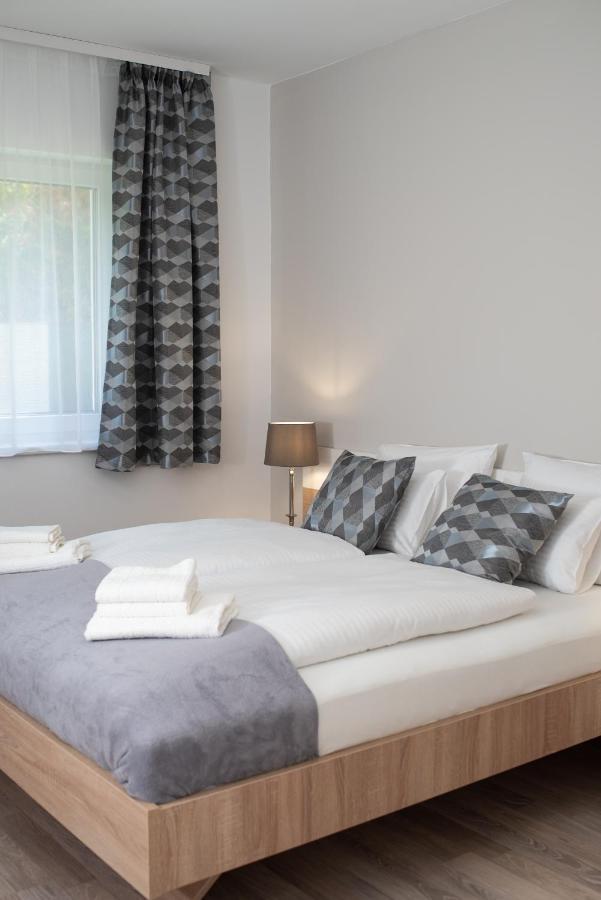 Twins Apartman Heviz Ngoại thất bức ảnh