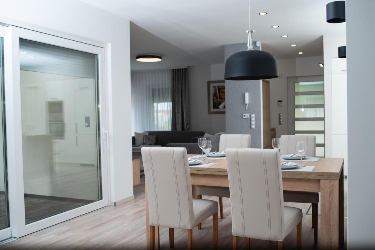 Twins Apartman Heviz Ngoại thất bức ảnh