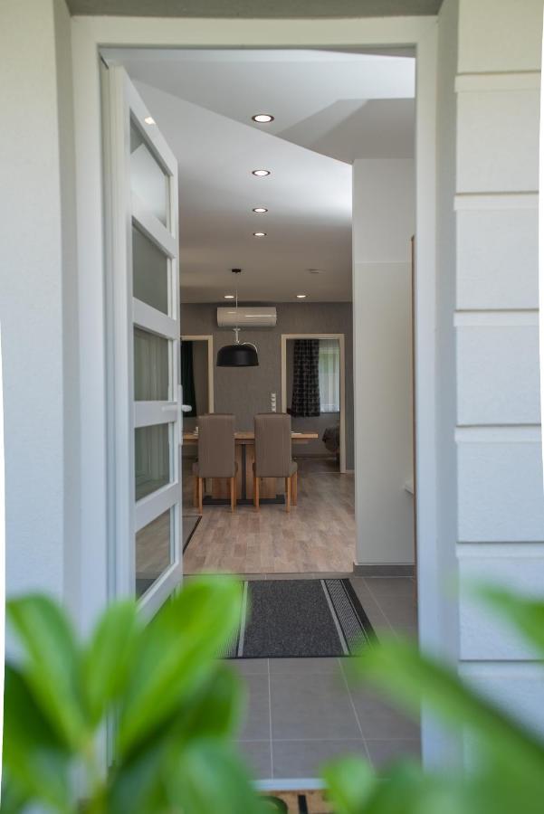 Twins Apartman Heviz Ngoại thất bức ảnh