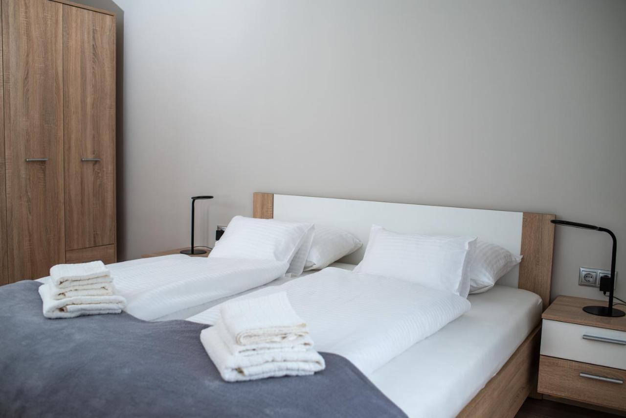 Twins Apartman Heviz Ngoại thất bức ảnh
