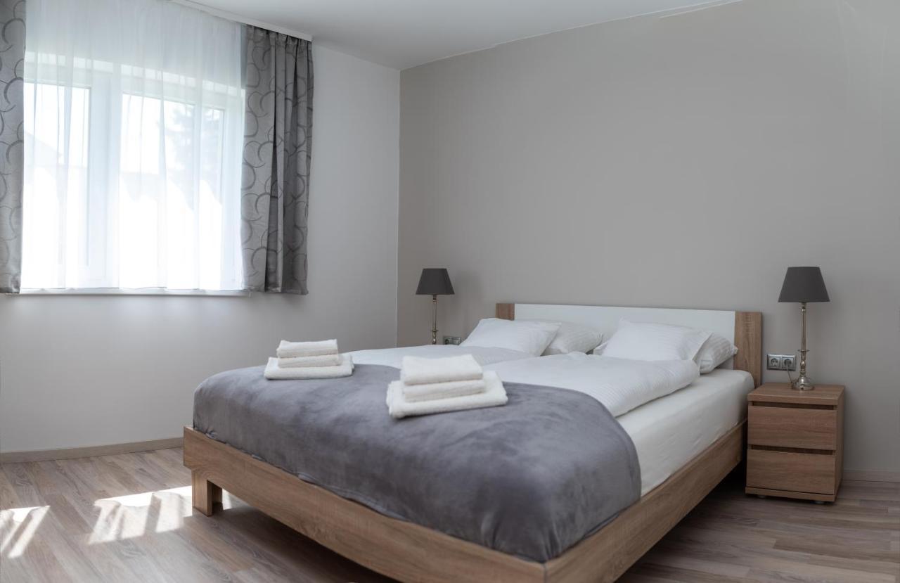 Twins Apartman Heviz Ngoại thất bức ảnh