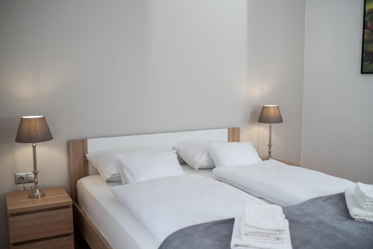 Twins Apartman Heviz Ngoại thất bức ảnh